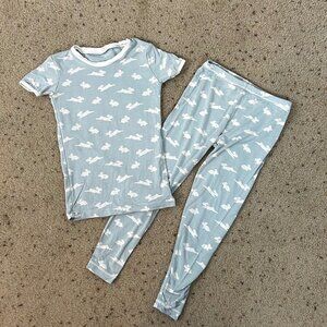 KicKee Kids Blue & White Bunnies 2 Piece Pajama Set Size 4T Boy Girl